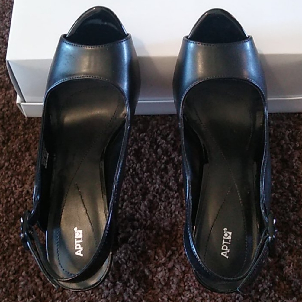 Shoes - Picture 3 of 10